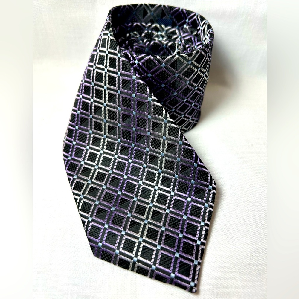 Purple and Black Diamond Pattern Tie
